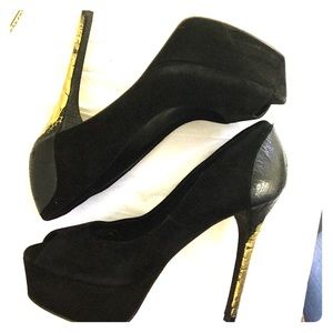 Brian Atwood—Stilettos